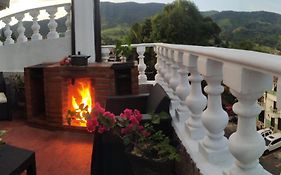 El Balcón De Las Montañas